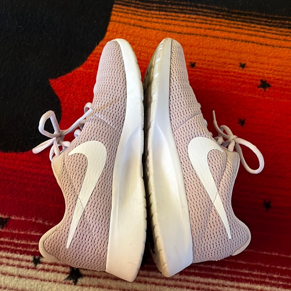 Pink Nike tennis shoes